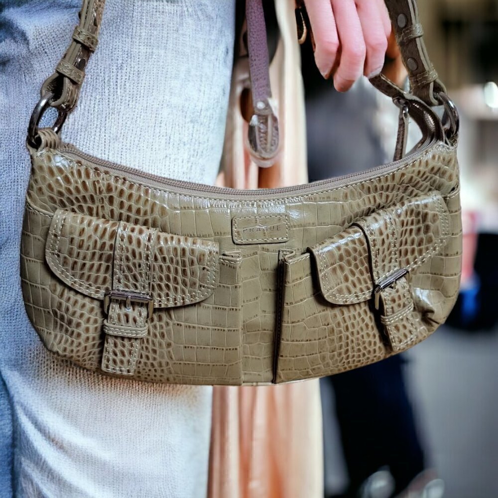 Prague Alligator Style Tan Leather Purse